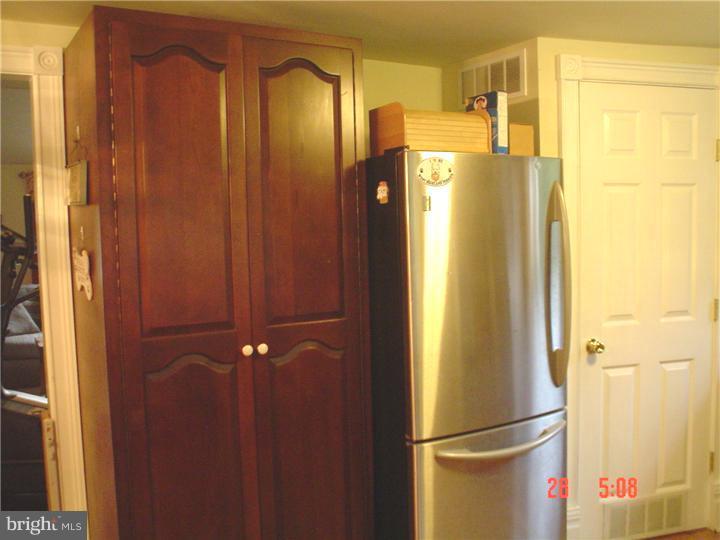 787 Hawks Bridge Road Salem, NJ 08079 - Photo 10 of 21 Kitchen