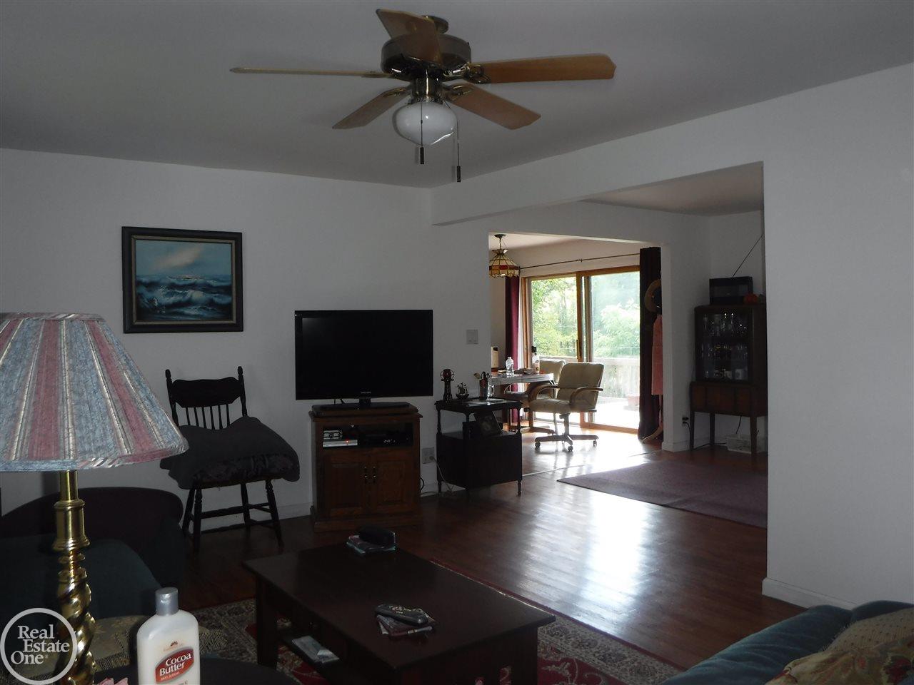 4585 Rattek Road Clarkston, MI 48346 - Photo 6 of 41