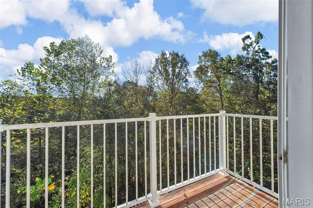 $490,000 | 406 Huntington Trails Drive, Festus, MO 63028