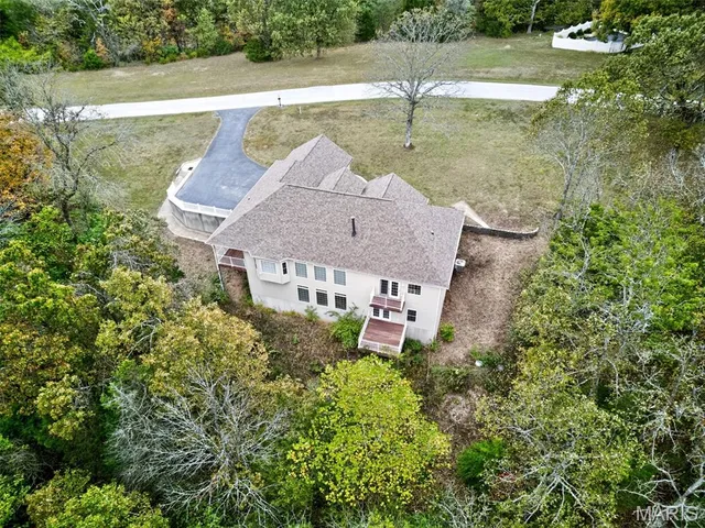 $525,000 | 406 Huntington Trails Drive, Festus, MO 63028