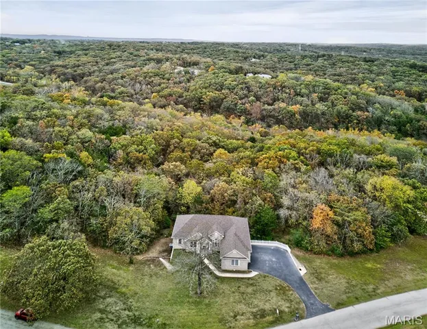 $490,000 | 406 Huntington Trails Drive, Festus, MO 63028