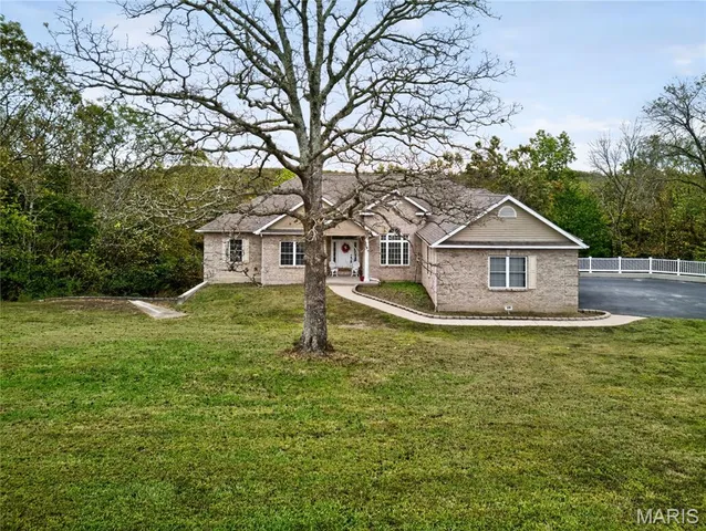 $490,000 | 406 Huntington Trails Drive, Festus, MO 63028