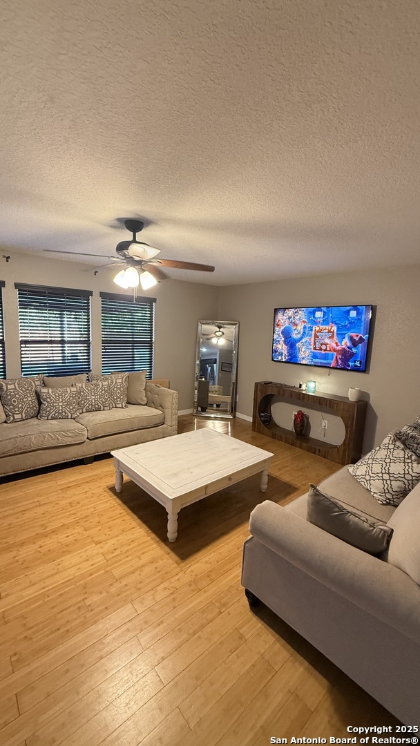 10239 Huisache Field Helotes, TX 78023 - Photo 15 of 25