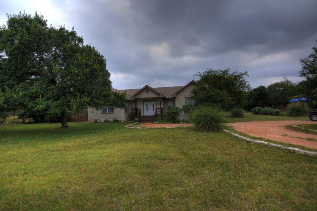 659 B Town Creek Road Kerrville, TX 78028 - Photo 2 of 26
