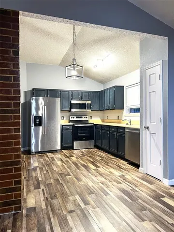 $2,100 | 7904 Fox Chase Drive, Fort Worth, TX 76137