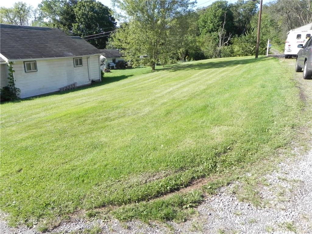 1113 Layton Road Butler, PA 16001 - Photo 6 of 9
