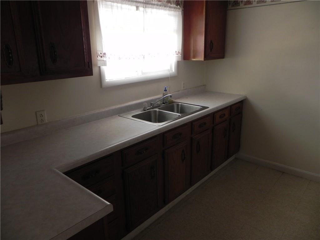 1113 Layton Road Butler, PA 16001 - Photo 8 of 9