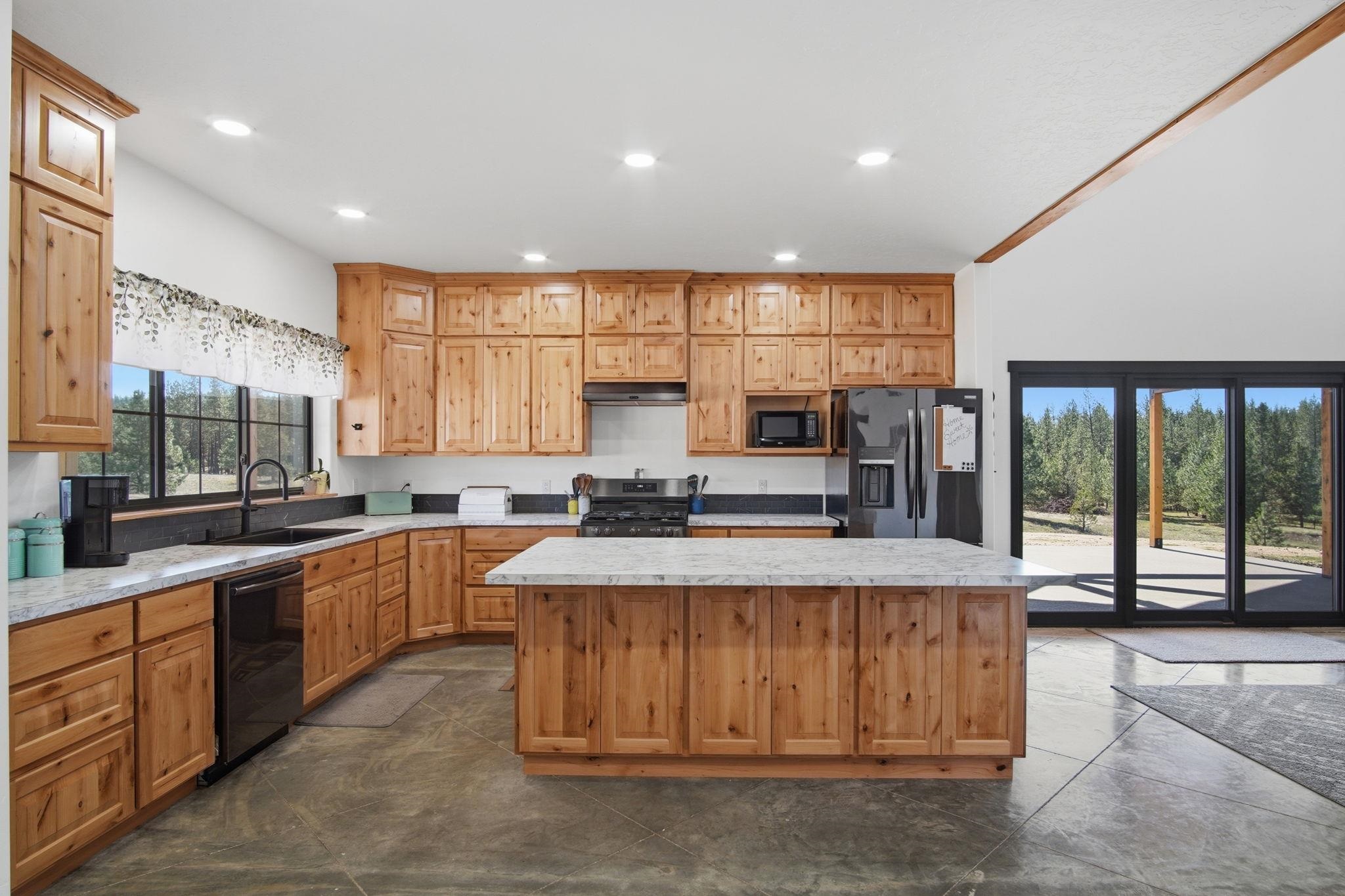 5566 West Mckenzie Woolard Road Deer Park, WA 99006 - Photo 4 of 49