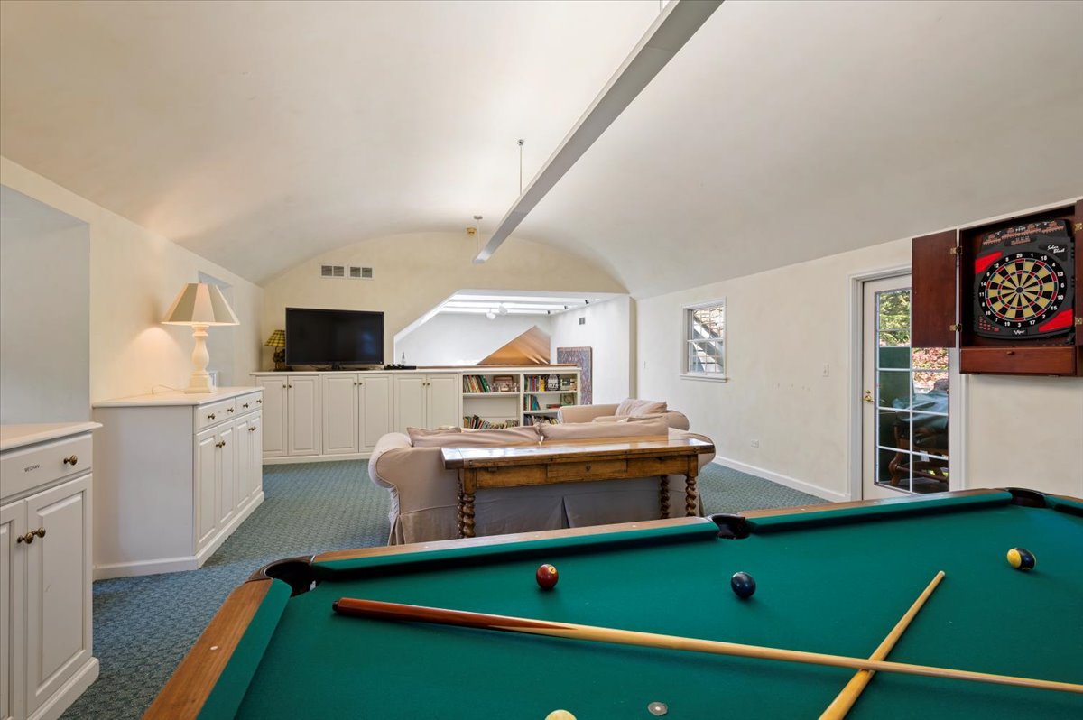 92 North Indian Hill Road Winnetka, IL 60093 - Photo 18 of 36