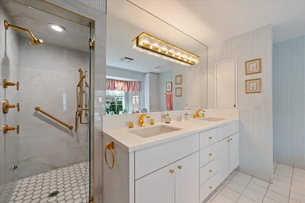 $2,695,000 | 92 North Indian Hill Road, Winnetka, IL 60093