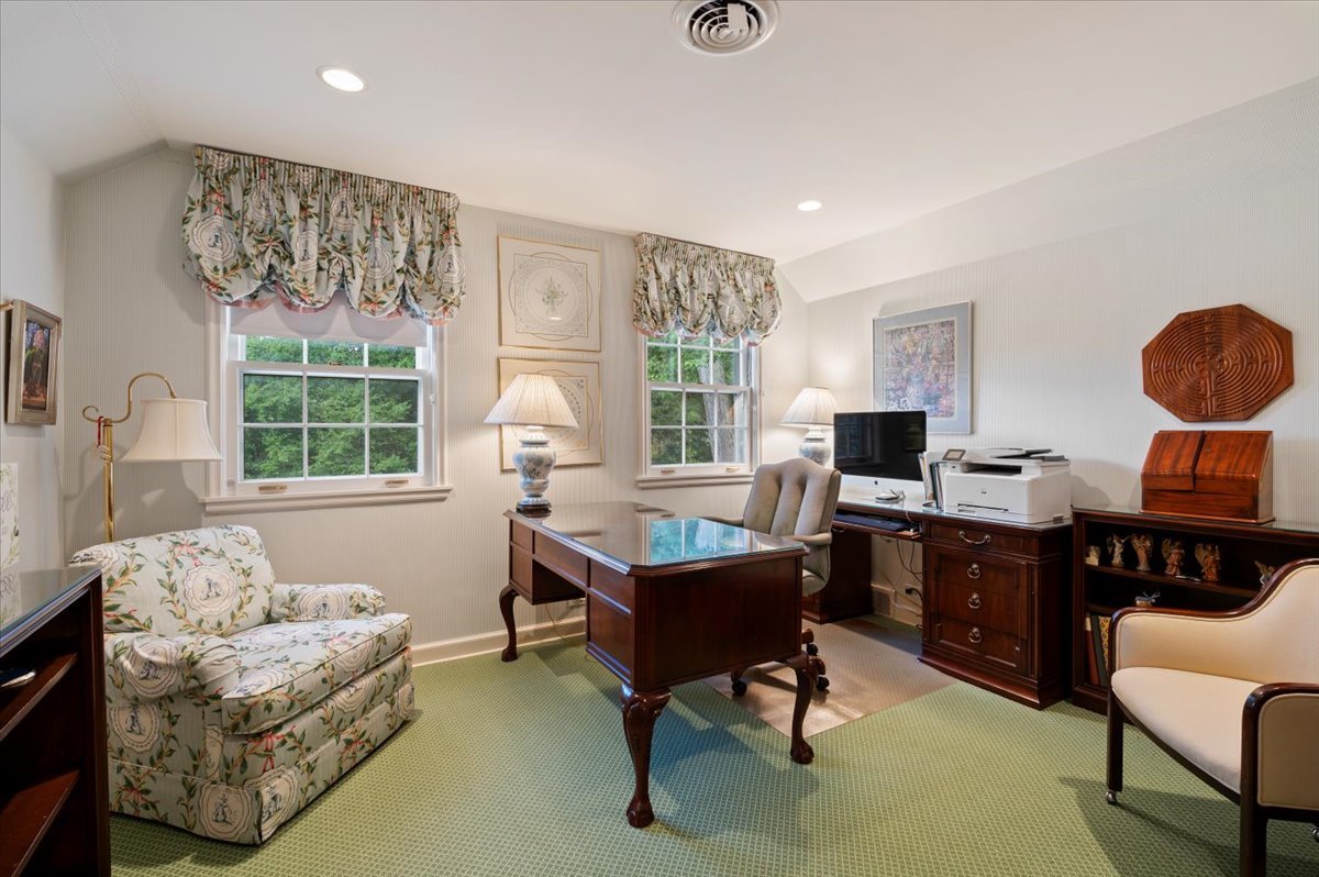 92 North Indian Hill Road Winnetka, IL 60093 - Photo 25 of 36