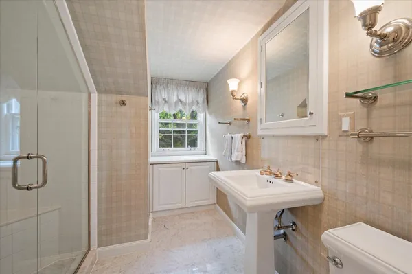 $2,695,000 | 92 North Indian Hill Road, Winnetka, IL 60093