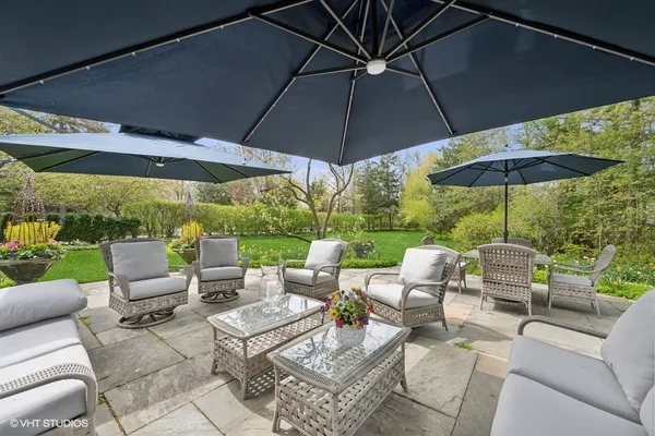$2,695,000 | 92 North Indian Hill Road, Winnetka, IL 60093