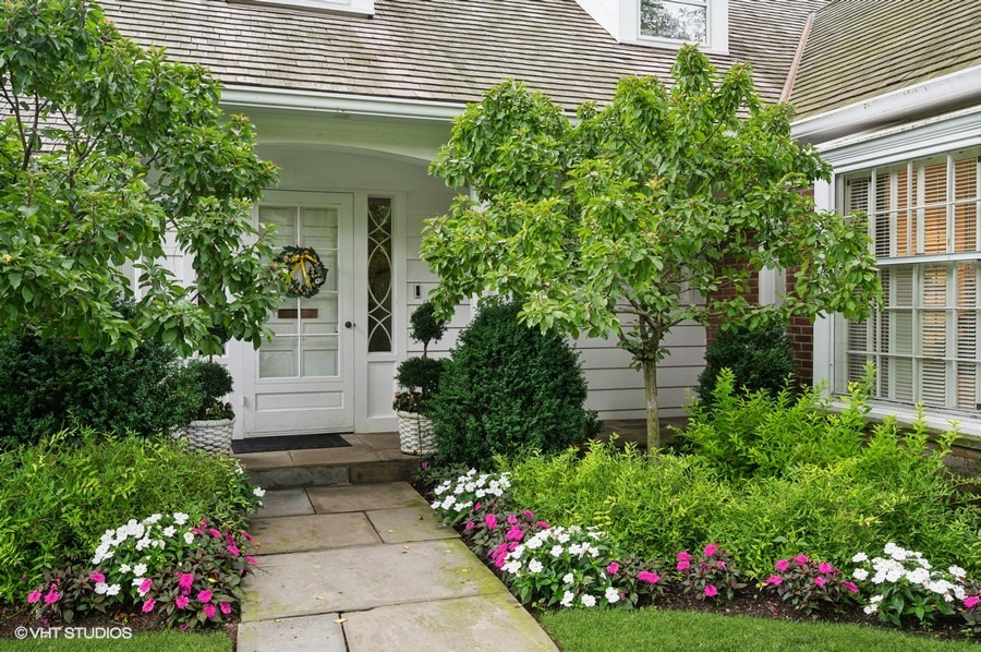 92 North Indian Hill Road Winnetka, IL 60093 - Photo 3 of 36