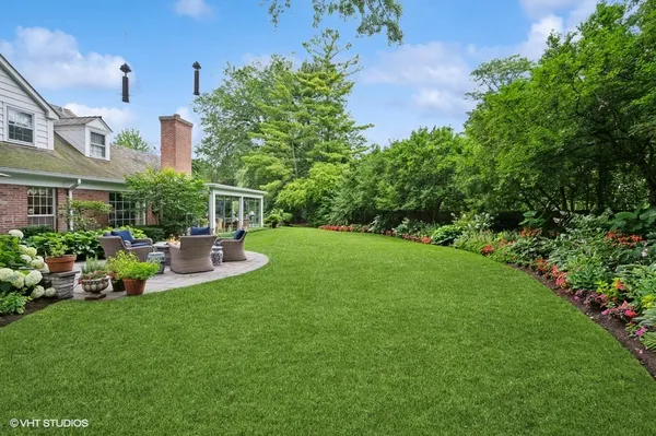 $2,695,000 | 92 North Indian Hill Road, Winnetka, IL 60093