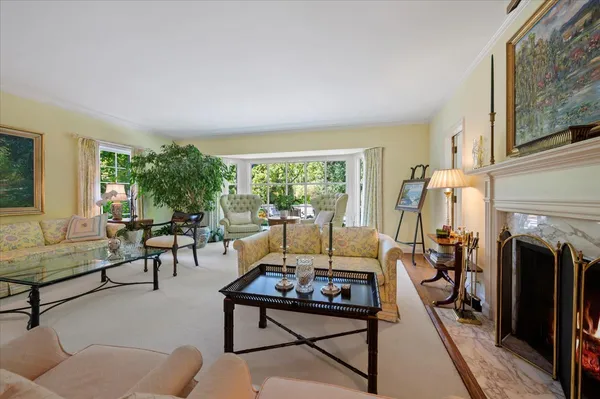 $2,695,000 | 92 North Indian Hill Road, Winnetka, IL 60093