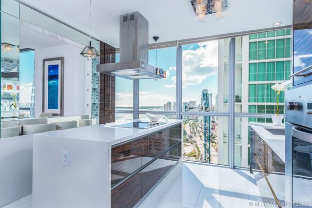a view of livingroom with furniture