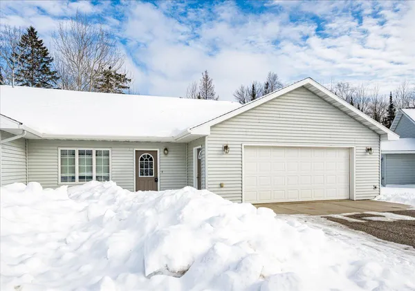 $300,000 | 14 Michele Lane, Esko, MN 55733