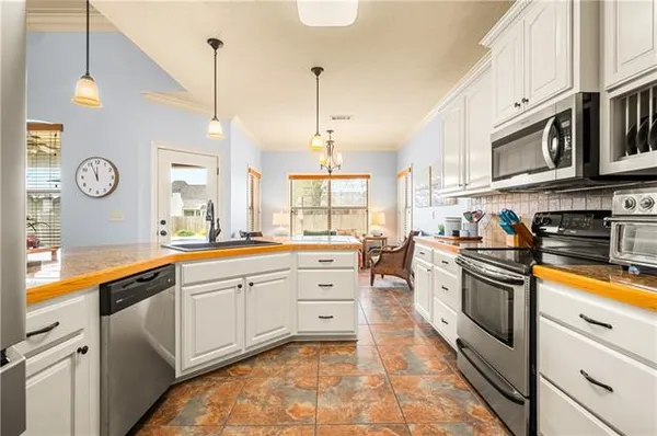 $345,000 | 117 Iberia Lane, Pineville, LA 71360