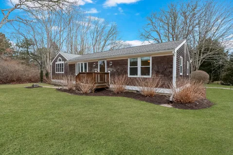 $2,195,000 | 17 Sutton's Way, Edgartown, MA 02539