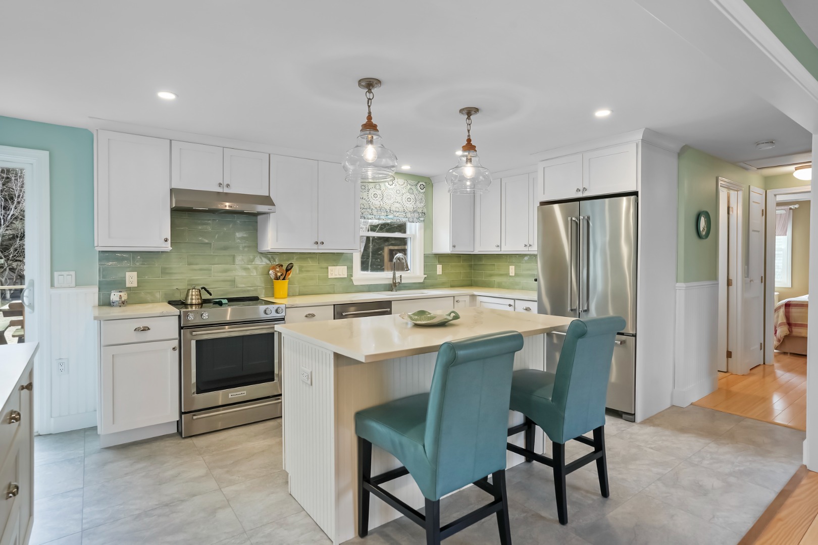 17 Sutton's Way Edgartown, MA 02539 - Photo 3 of 34 Gallery Image 3