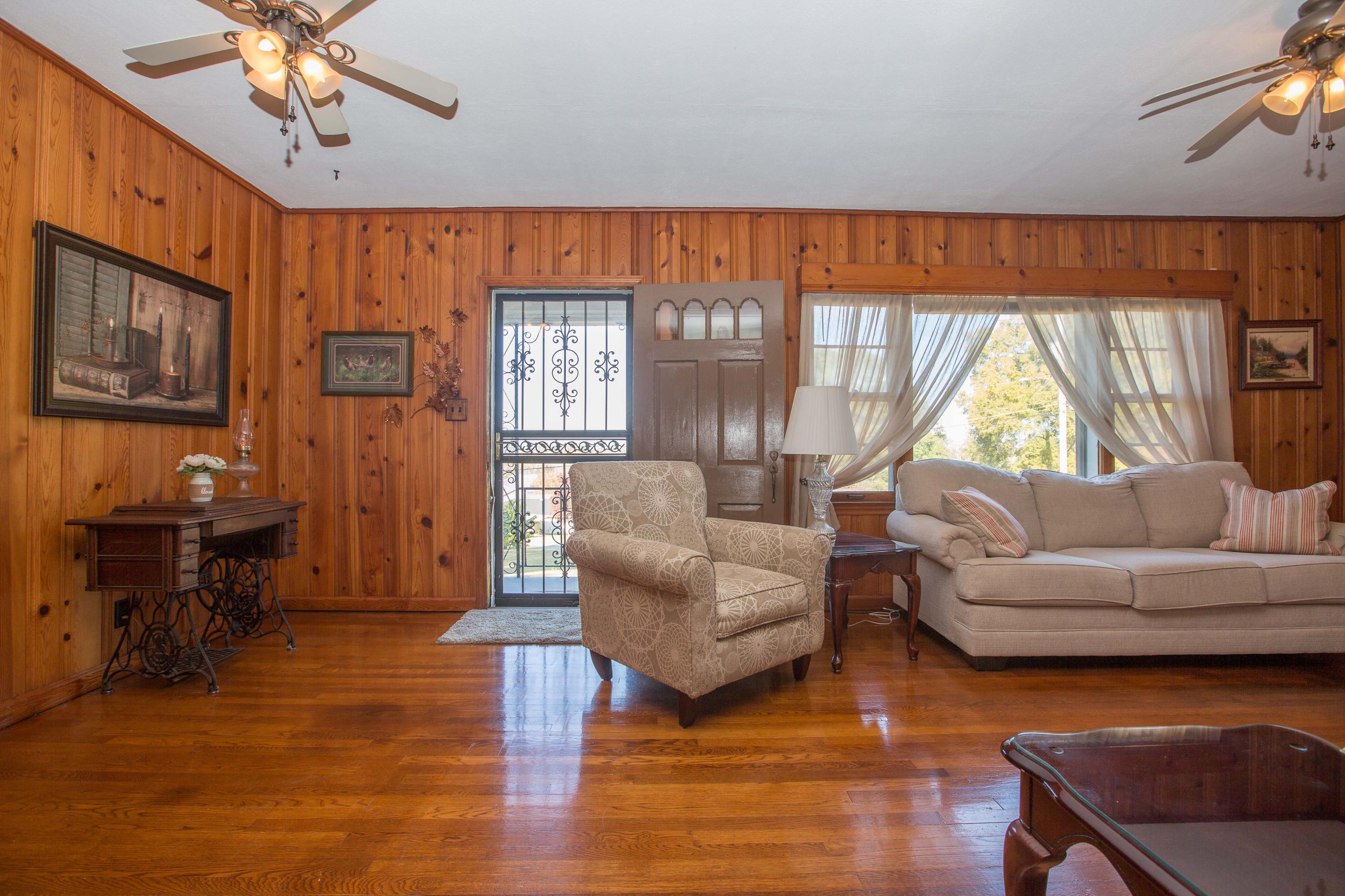 612 Layfield Road Chattanooga, TN 37412 - Photo 8 of 37 612 Layfield Rd-8