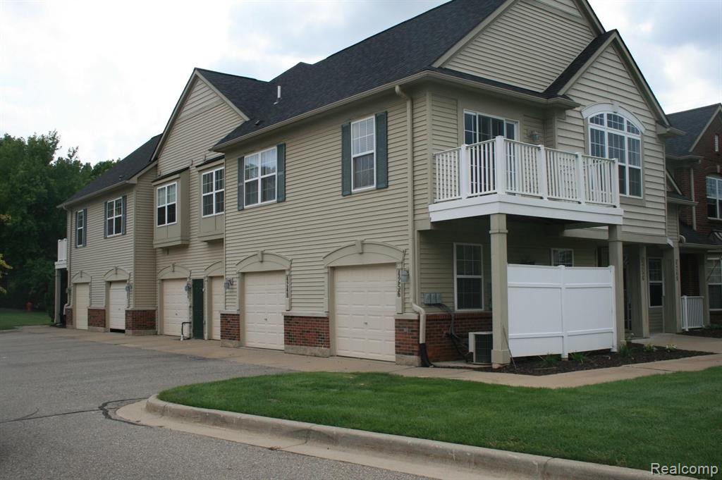 4256 Hampton Ridge Boulevard, Unit 151 Howell, MI 48843 - Photo 3 of 14