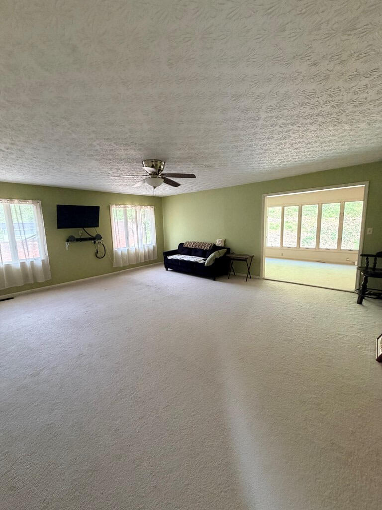 685 Mays Branch Road Prestonsburg, KY 41653 - Photo 19 of 36 128528_20