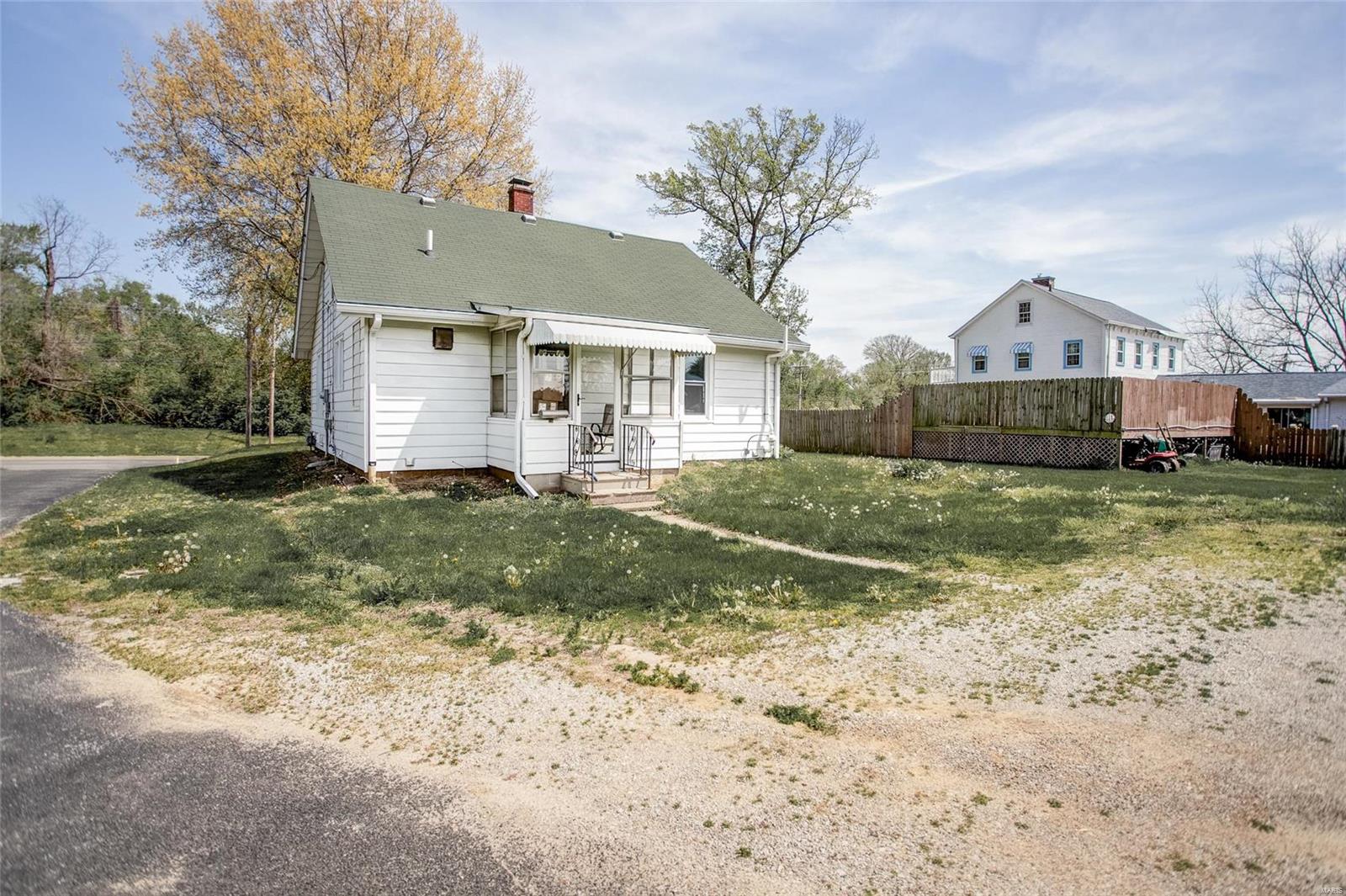 6412 Godfrey Road Godfrey, IL 62035 - Photo 6 of 54