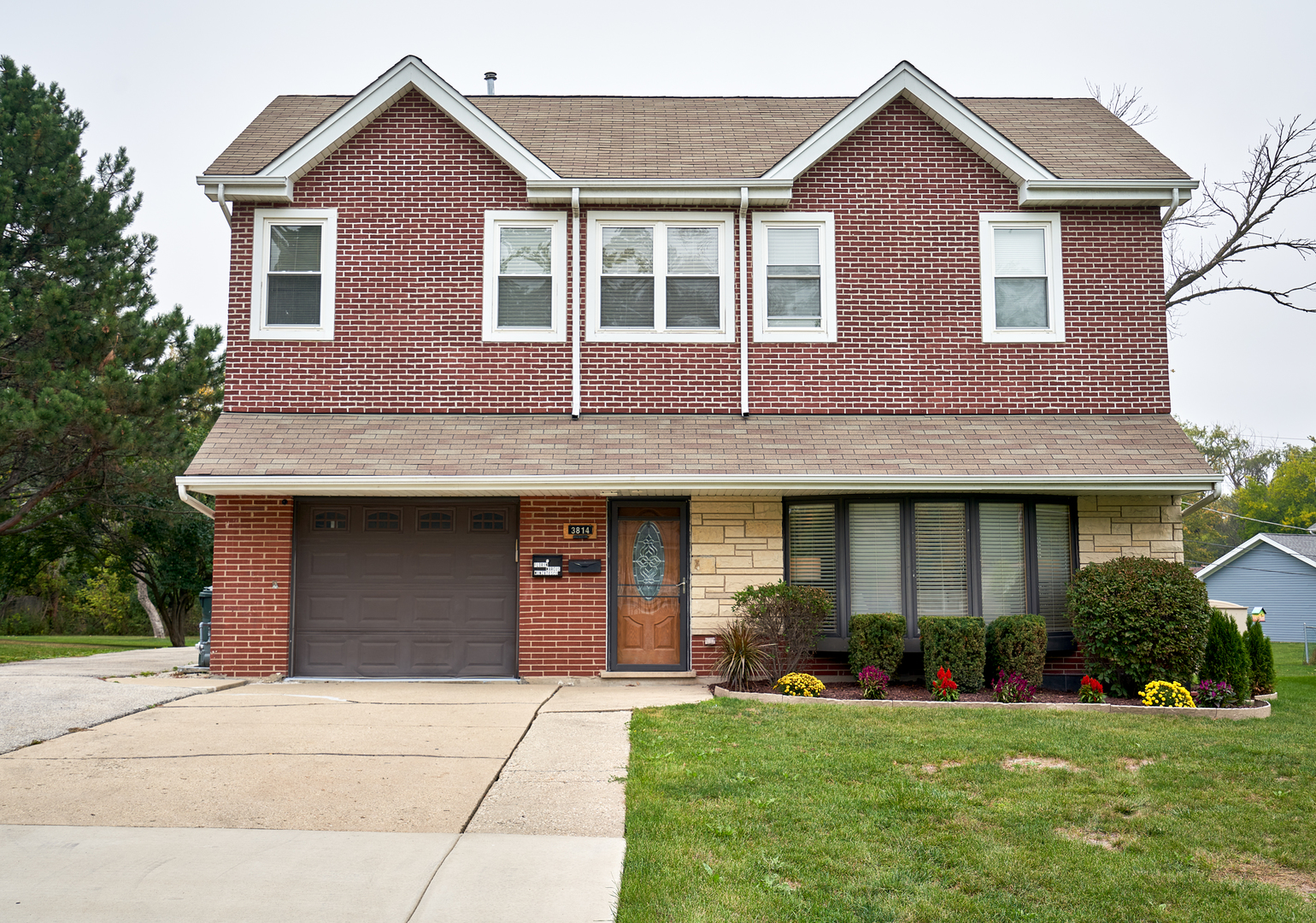 3814 Rugen Road Glenview, IL 60025 - Photo 1 of 35 Gallery Image 1
