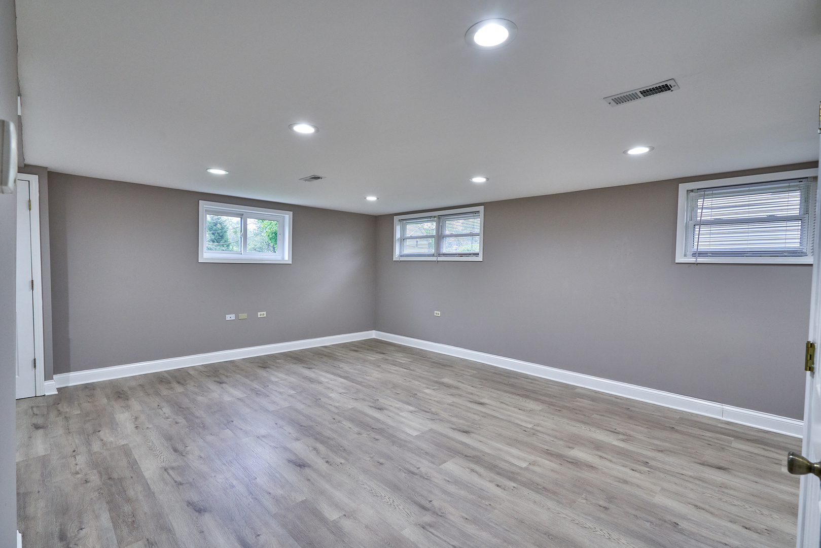 3814 Rugen Road Glenview, IL 60025 - Photo 19 of 35 Gallery Image 19