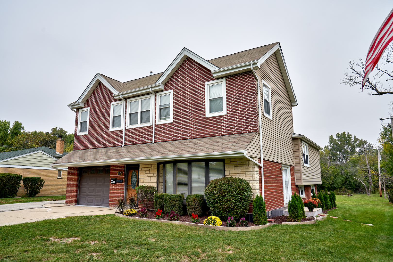 3814 Rugen Road Glenview, IL 60025 - Photo 2 of 35 Gallery Image 2