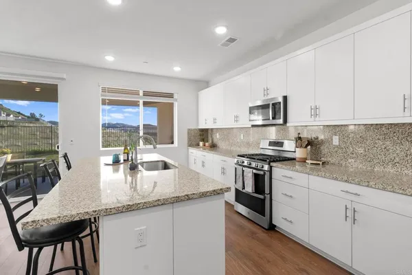 $879,000 | 35182 Orchard Trail, Fallbrook, CA 92028