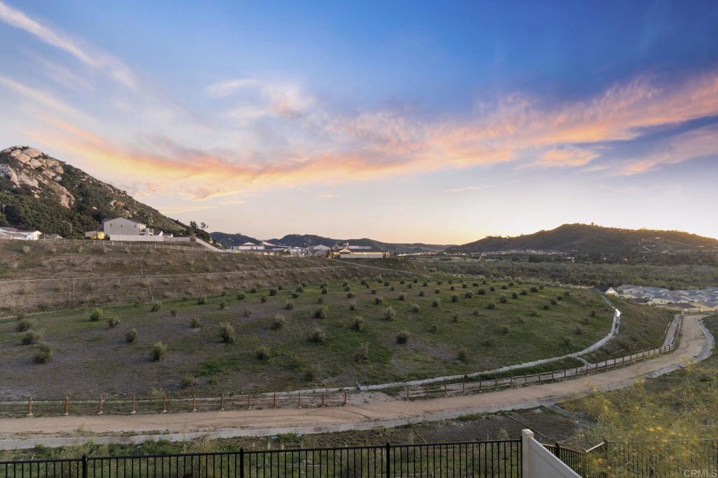 35182 Orchard Trail Fallbrook, CA 92028 - Photo 4 of 52