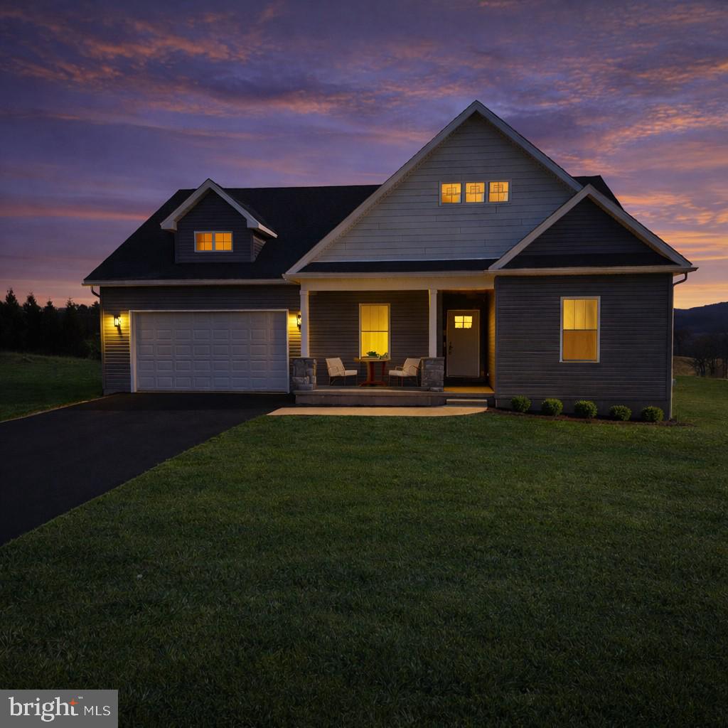 Front of house Twilight photo