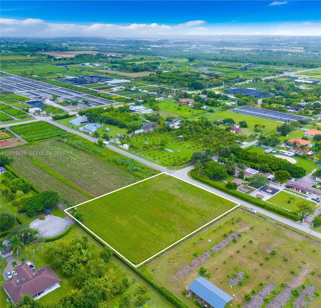 23400 Southwest 209th Place Homestead, FL 33031 - Photo 2 of 3 a view of a tennis court
