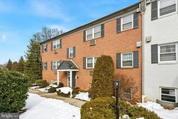 $237,500 | 61 Llanfair Road, Unit A4, Ardmore, PA 19003