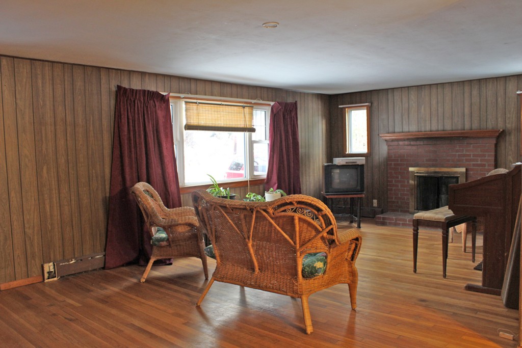 5 Bray Road Buckland, MA 01370 - Photo 2 of 24