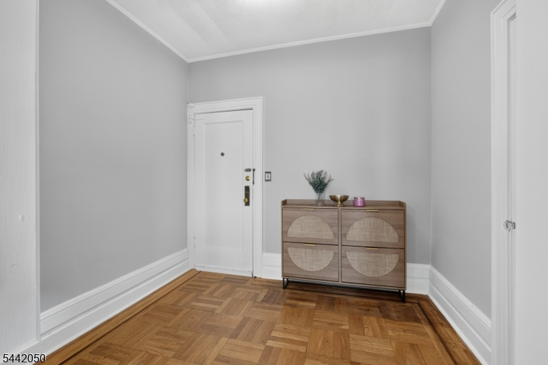 16 Forest Street Montclair, NJ 07042 - Photo 6 of 24