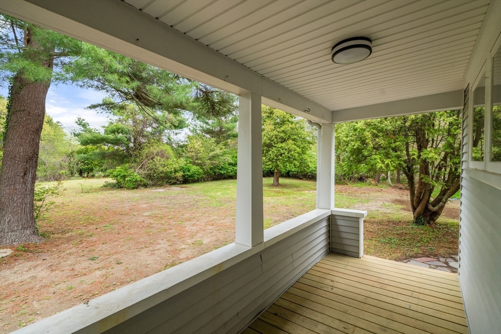 118 County Road Freetown, MA 02717 - Photo 9 of 34