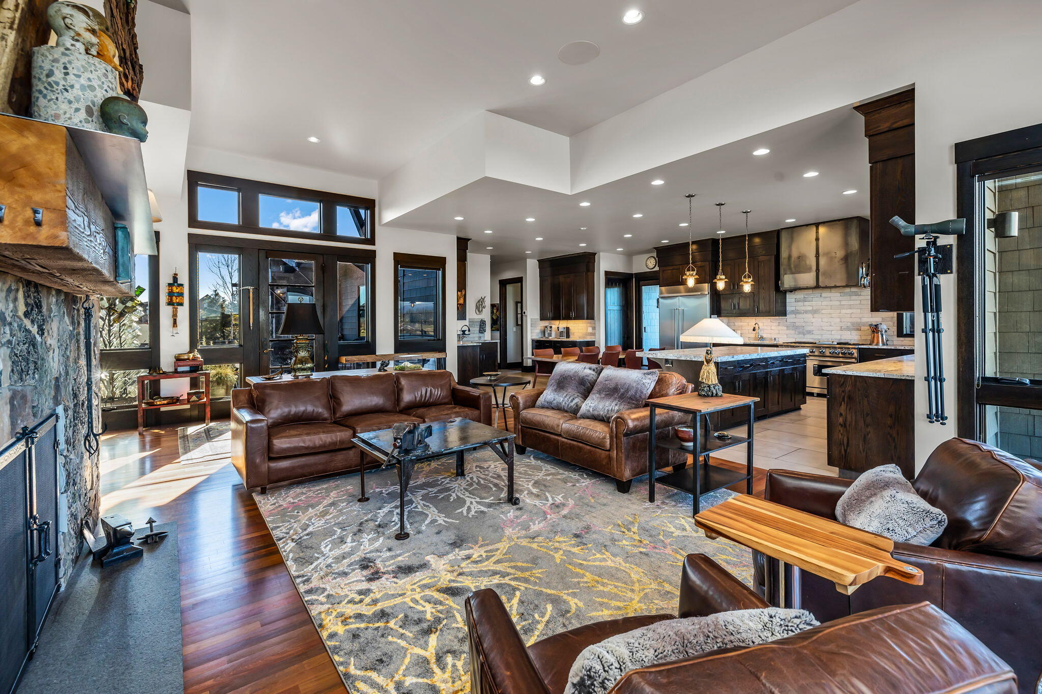 The ceilings are a minimum of 10? throughout both floors, the doors are all 8? and solid core while the other interior finishes of the home are designed to match much of the fine craftsmanship found throughout the Tetherow Lodge.
