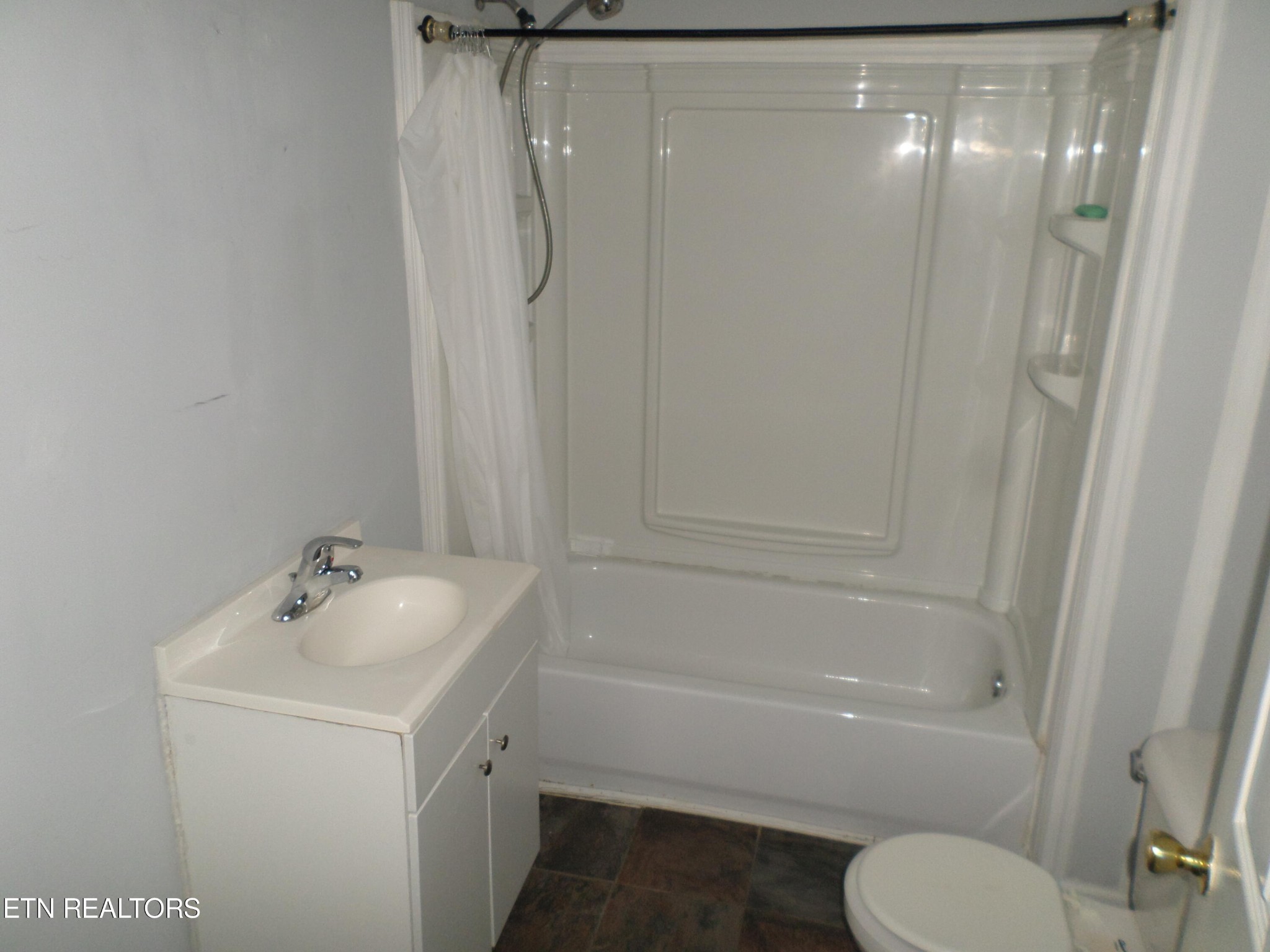4907 Rowan Road Knoxville, TN 37912 - Photo 5 of 13 Gallery Image 5