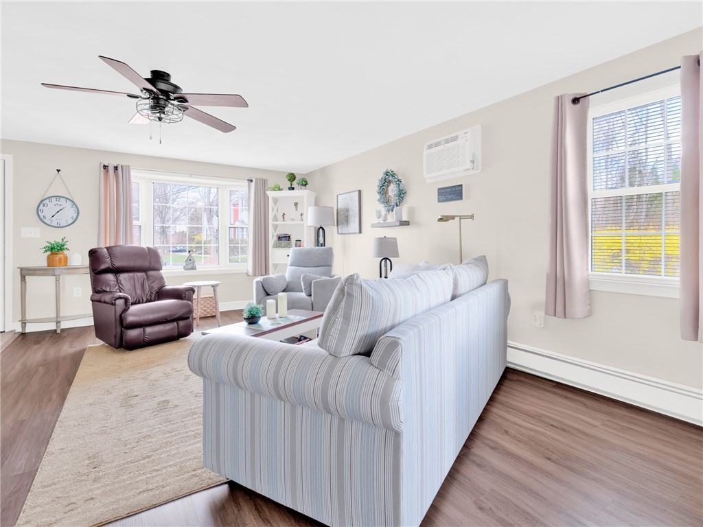1175 Diamond Hill Road, Unit 305 Woonsocket, RI 02895 - Photo 5 of 27 Living room