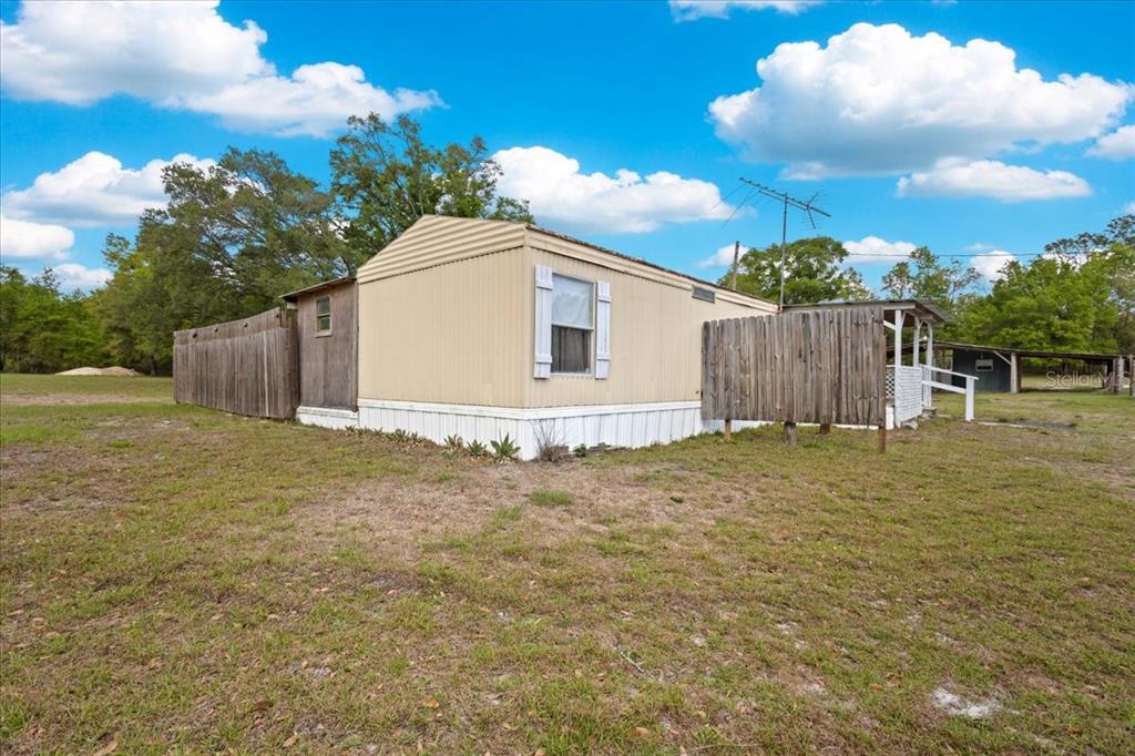 3100 Northwest 20th Street Bell, FL 32619 - Photo 30 of 39 a view of a backyard