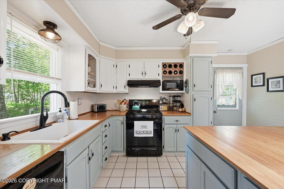 4142 Romeo Road Tobyhanna, PA 18466 - Photo 6 of 80 Kitchen