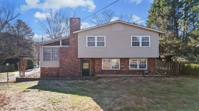 $389,000 | 8 Lakemoore Drive Northeast, Rome, GA 30161