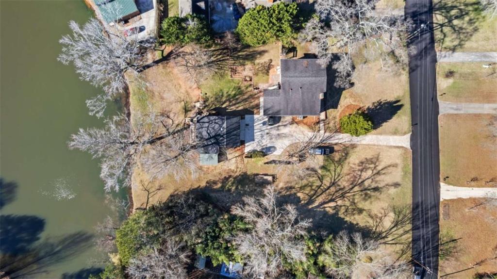 8 Lakemoore Drive Northeast Rome, GA 30161 - Photo 44 of 44 a view of a garden with a tree