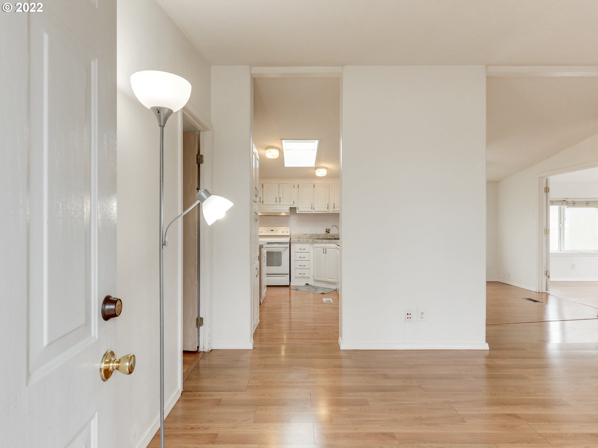 8489 South Gribble Road Canby, OR 97013 - Photo 6 of 32 a view of a kitchen interior of the house