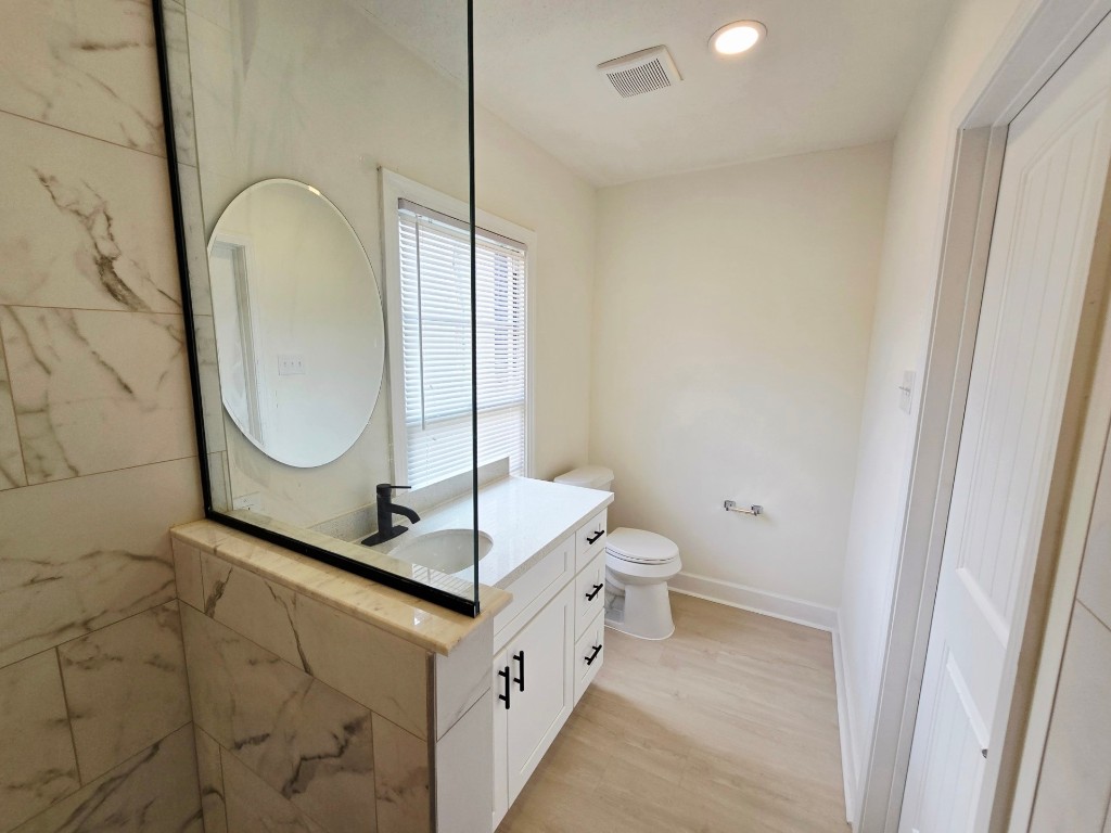 1300 Brazos Street Rosenberg, TX 77471 - Photo 18 of 22 Master full bath