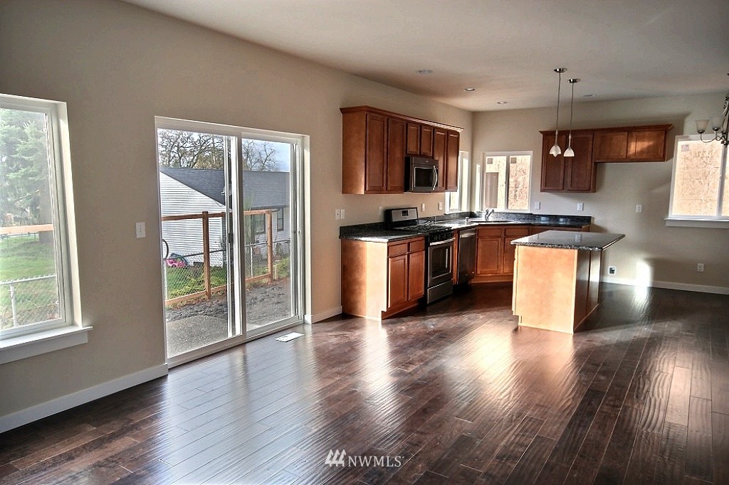 2813 Northeast 16th Street Renton, WA 98056 - Photo 22 of 24